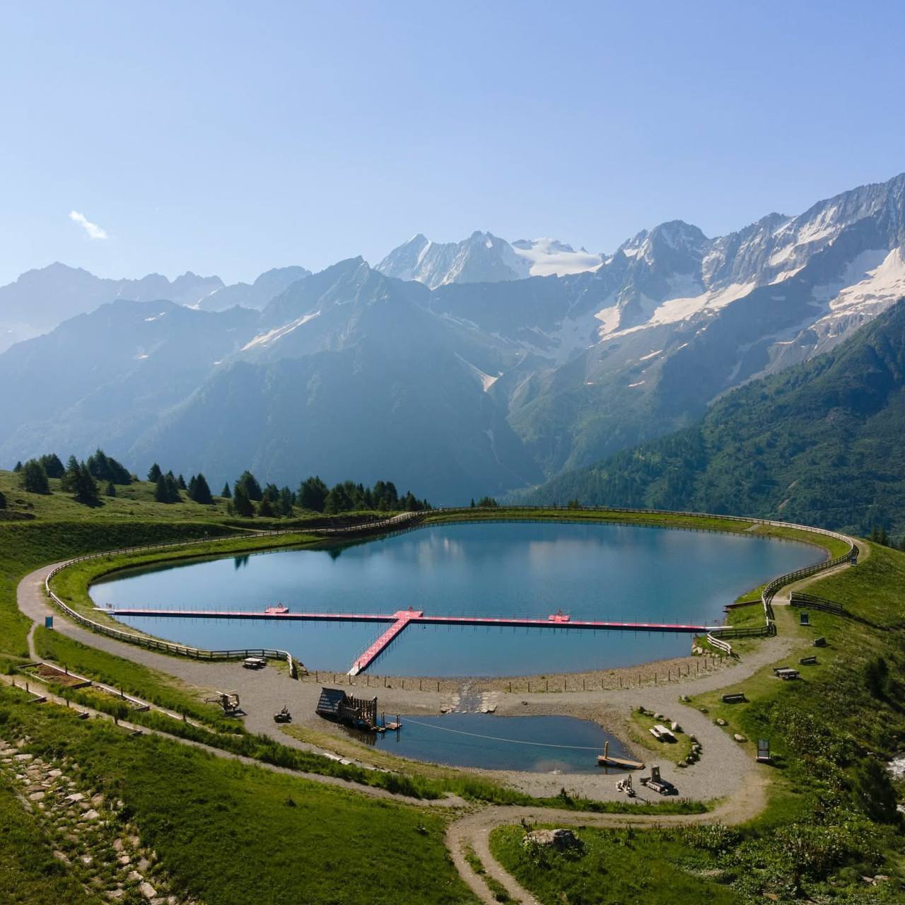 Passerella galleggiante sul lago di Valbiolo – Ph Mauro Mariotti