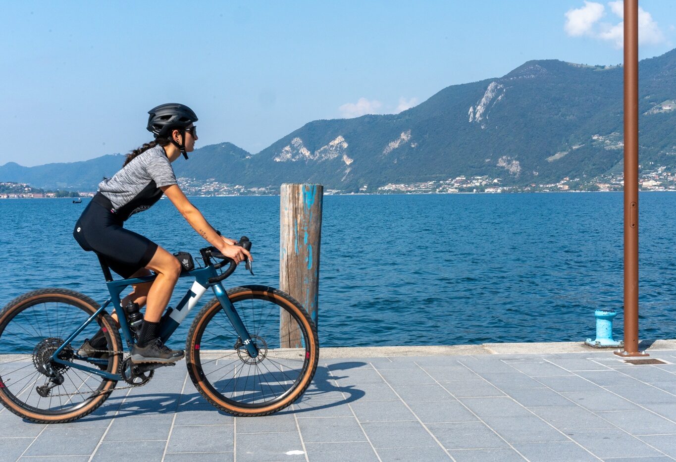 In bici sul lungolago, Lago d'Iseo _ Ph Nicola Amadini