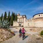 In bici al Castello di Brescia _ Ph Chiara Venegoni