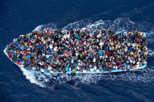 Mare Nostrum World Press Photo General News 2015. Un barcone con 500 migranti 40 miglia a nord della Libia ripreso da un elicottero della Marina Militare 2014-06-07 © copyright 2024 Massimo Sestini