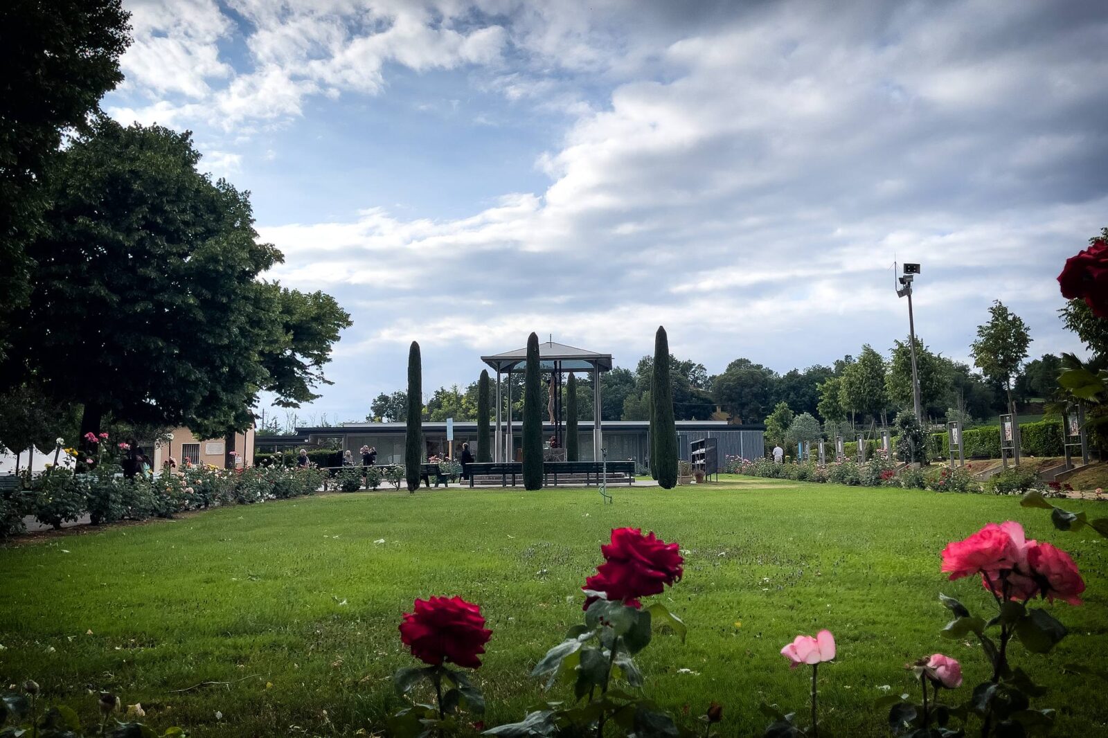 santuario rosa mistica madre della chiesa - montichiari